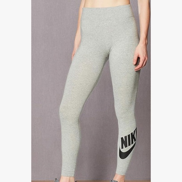 Nike Sportswear Essential Logo Leggings - Picture 1 of 4